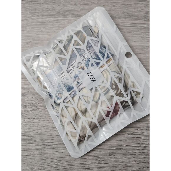 ZOX "ANGELS AMONG US" ADVENT DAY 12 INTERACTIVE COLLECTIBLE SCARF WRISTBAND - Picture 3 of 16